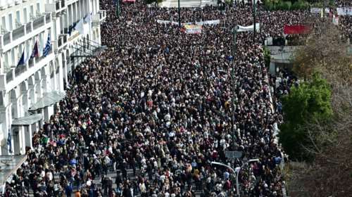 Πάγωσε η κυβέρνηση από τα ογκώδη συλλαλητήρια για τα Τέμπη - Ανοίγει παράθυρο για προανακριτική