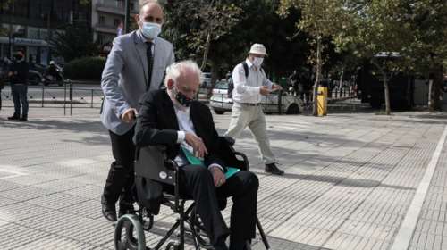 Άκης Τσοχατζόπουλος: Ποιους αποκληρώνει στις τρεις διαθήκες - Το μυστήριο με τις θυρίδες