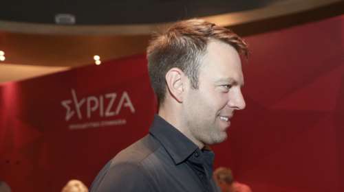 Απομονωμένος στις Σπέτσες ο Κασσελάκης - Πληροφορίες ότι ψάχνει domain για νέο κόμμα, ποια θα είναι η λέξη "κλειδί"