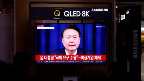 Νότια Κορέα: Πρόταση μομφής κατά του προέδρου Γιουν - &quot;Παραβίασε το Σύνταγμα, επιχείρησε να αποφύγει έρευνα σε βάρος του&quot;
