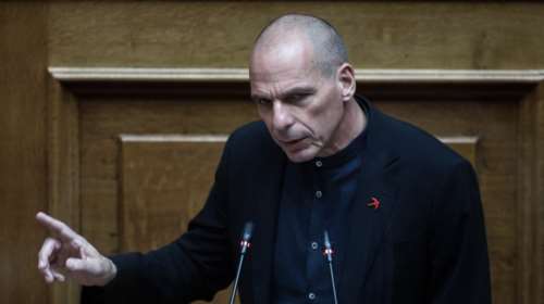 Επιστολή Βαρουφάκη σε Τσίπρα - Κουτσούμπα: Ζητά κοινή αντιπολεμική δράση για τη ρωσική εισβολή στην Ουκρανία