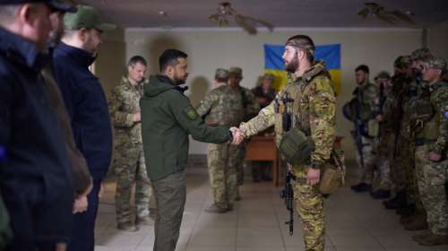 Ουκρανία: Νίκη στον πόλεμο υπόσχεται ο Ζελένσκι - Η χώρα τιμά τους υπερασπιστές της κατά της ρωσικής εισβολής