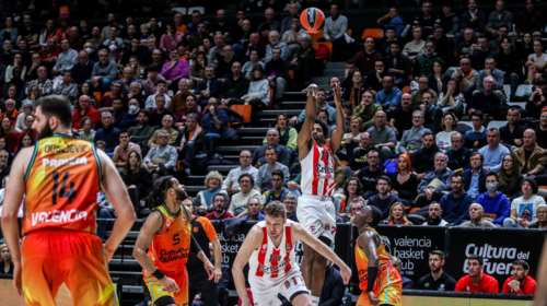 Βαλένθια – Ολυμπιακός 85-92: Θρυλική ανατροπή από το -15 με σούπερ Παπανικολάου-Βεζένκοφ