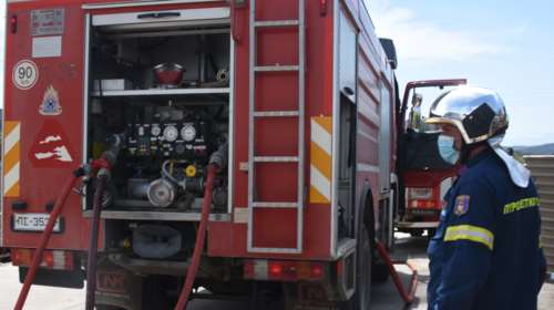 Φωτιά στο Βαθύ Αυλίδας - Ισχυροί άνεμοι στην περιοχή