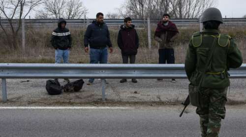 Μεταναστευτικό: Λειτουργούν οι απωθήσεις στον Έβρο, αγωνία για τα νησιά