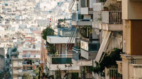 Ξανά στο &quot;στόχαστρο&quot; τα airbnb - Παρά τους περιορισμούς οι ιδιοκτήτες προτιμούν βραχυχρόνιες μισθώσεις