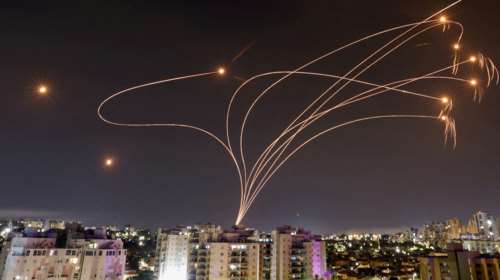 Ήχησαν οι σειρήνες στο Ισραήλ: Μπαράζ ρουκετών της Χαμάς στο Τελ Αβίβ [εικόνες - βίντεο]