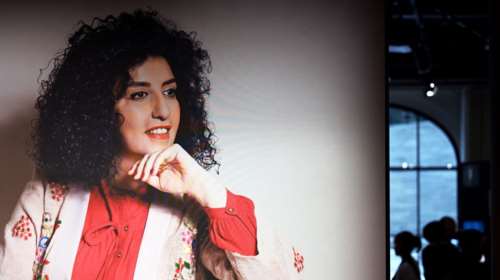 Ιράν: Η βραβευμένη με Νόμπελ Ειρήνης ακτιβίστρια Ναργκίς Μοχαμαντί δέχεται απειλές για τη ζωή της