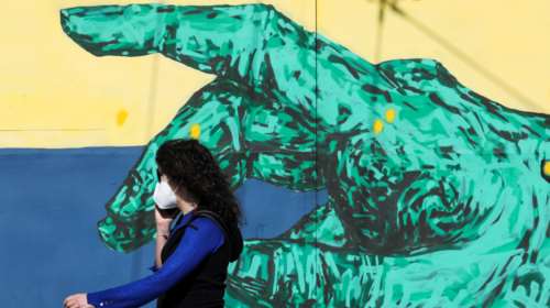 Εξαδάκτυλος για μάσκες: Δύσκολο να εφαρμοστεί στους εξωτερικούς χώρους