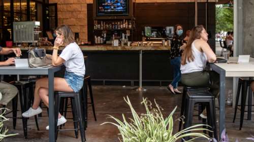 Κορονοϊός: Ωράριο έως τα μεσάνυχτα από σήμερα σε μπαρ, κλαμπ και εστιατόρια - Οι 15 περιοχές και οι αντιδράσεις