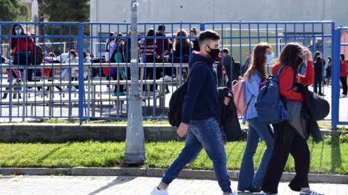 Κορονοϊός: Τι αλλάζει από Δευτέρα στην καθημερινότητά μας -  Πώς θα λειτουργήσουν σχολεία και λιανεμπόριο