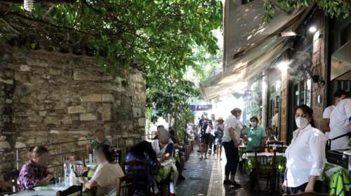 Κορονοϊός: Στο &quot;κόκκινο&quot; με 3.538 νέα κρούσματα σήμερα - 28 θάνατοι και 336 διασωληνωμένοι