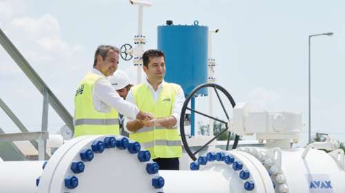 Μητσοτάκης και Πετκόφ με κίτρινα γιλέκα γύρισαν τη στρόφιγγα του IGB - Σε λειτουργία ο αγωγός φυσικού αερίου [βίντεο]