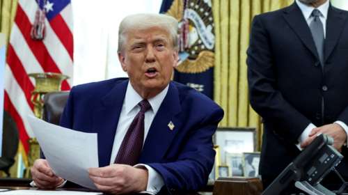 Ο Τραμπ έδωσε εντολή για νέο πακέτο δασμών σε όλες τις χώρες και &quot;χαϊδεύει&quot; τη Ρωσία: &quot;Να επιστρέψει στην G7&quot;