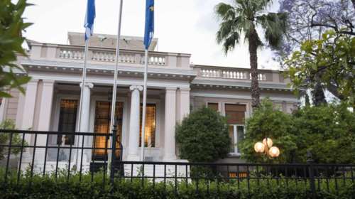 Financial Times για υποκλοπές: Ρωσικό δάκτυλο βλέπει η κυβέρνηση - &quot;Οξύ πολιτικό πρόβλημα για Μητσοτάκη&quot;