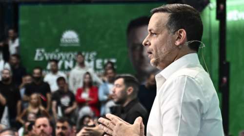 Η μεγάλη συγκέντρωση του Χάρη Δούκα στην Αθήνα: &quot;Δεν θα γίνουμε ξανά δεκανίκι της ΝΔ&quot; [εικόνες - βίντεο]