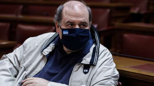 Φίλης για υποχρεωτικό εμβολιασμό: Βαρβαρότητα τα 100 ευρώ πρόστιμο - Απάνθρωπη επιλογή, θα εξαγριώσει πολλούς