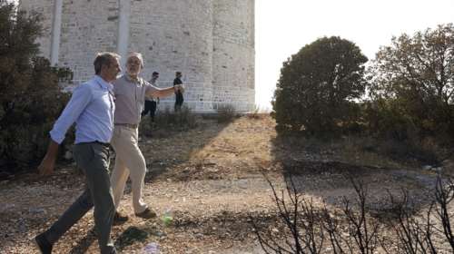 Ομολογία Μητσοτάκη ότι ξέφυγε η φωτιά στην Πεντέλη: &quot;Δεν μπορούμε να είμαστε ικανοποιημένοι&quot;