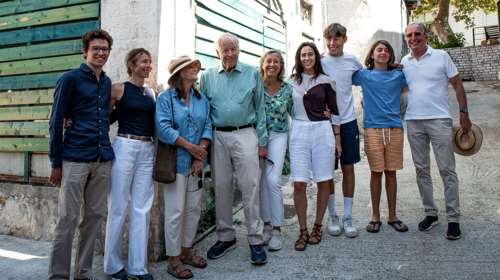 Επιστροφή στις ρίζες: Ο οίκος Bvlgari από την Παραμυθιά και η επίσκεψη της οικογένειας [εικόνες]