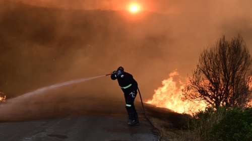 Συναγερμός για φωτιές: Ακραίος κίνδυνος πυρκαγιάς σε Αττική, Στερεά Ελλάδα, Πελοπόννησο και Κρήτη - Εκτακτα μέτρα