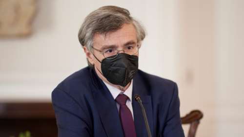 Καμπανάκι Τσιόδρα: Πιθανή μια νέα υπερμεταδοτική μετάλλαξη του κορονοϊού - Με τα εμβόλια αποφεύχθηκαν 39.000 θάνατοι