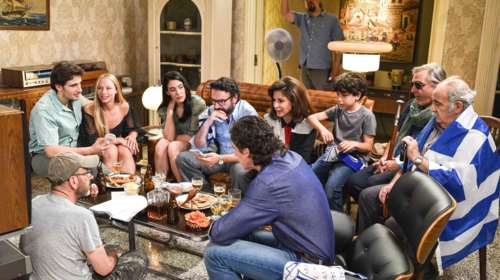 "Τα καλύτερά μας χρόνια": Αγκαλιές, χαμόγελα και συγκίνηση στο τελευταίο γύρισμα της σειράς [εικόνες]