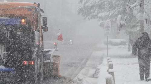 Κακοκαιρία &quot;Barbara&quot;: Έντονα φαινόμενα τις επόμενες ώρες στην Αττική – Νεο μήνυμα του 112 για &quot;επικίνδυνες χιονοπτώσεις&quot;