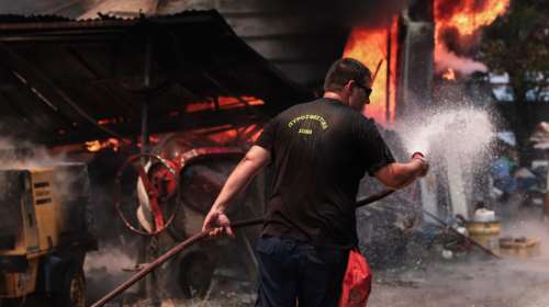 Φωτιά στη Σταμάτα: Πώς αποφεύχθηκε ένα νέο Μάτι - Εικόνες καταστροφής