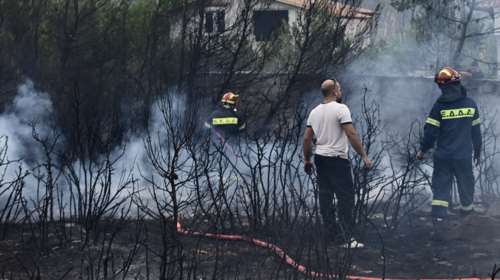 Εμπρησμός από αμέλεια η μεγάλη φωτιά στη Σταμάτα: 48χρονος ξέχασε το τρακτέρ με τον καταστροφέα στο χωράφι