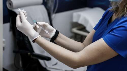 Επίσημο: Το εμβόλιο της γρίπης μπορεί να γίνει ακόμα και την ίδια μέρα με αυτό του κορονοϊού