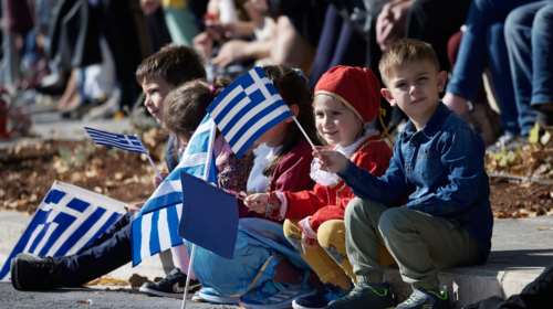 Καιρός: &quot;Ανοιξιάτικο&quot; το σκηνικό την 28η Οκτωβρίου - Πού θα γίνει η παρέλαση με βροχές