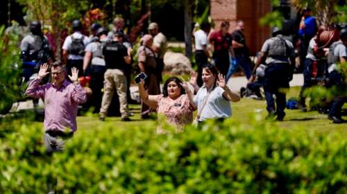 ΗΠΑ: Ένας νεκρός και έξι τραυματίες από τους πυροβολισμούς σε πανεπιστήμιο της Φλόριντα