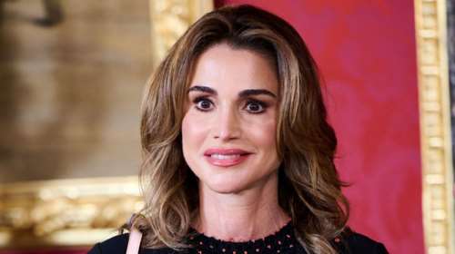 Η μοντέρνα βασίλισσα Ράνια: Εντυπωσιακή σε δείπνο για τη νεολαία της Ιορδανίας στο Παλάτι