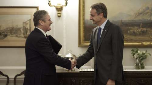 Συνάντηση Μητσοτάκη με τον επικεφαλής του βρετανικού Εργατικού Κόμματος- Οικονομία, μεταναστευτικό, κλίμα στην ατζέντα