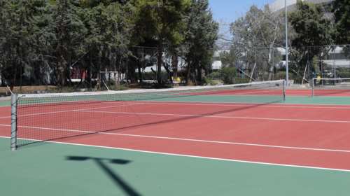 Εξοργίζει ο πατέρας του προπονητή τένις: &quot;Είχε μία σχεσούλα&quot; λέει για μία από τις δύο 14χρονες [Βίντεο]