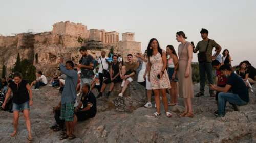 Κορονοϊός: 3.273 νέα κρούσματα - Ανησυχία για τους 42 θανάτους και τους 332 διασωληνωμένους