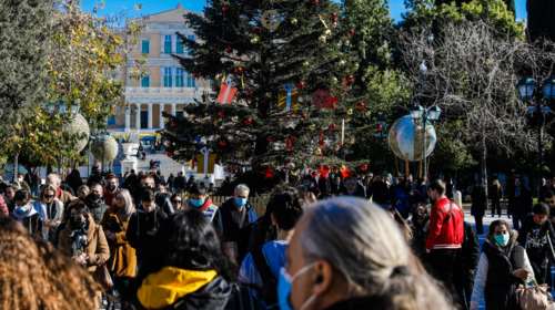 Χριστούγεννα με μάσκες παντού, τεστ και σαρωτικούς ελέγχους - Όλα τα νέα μέτρα που ισχύουν από σήμερα