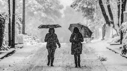 Τσατραφύλλιας: Χριστουγεννιάτικες &quot;χιονοεκπλήξεις&quot; με χιόνια μέχρι και το Mont Parnes - Πώς θα αλλάξουμε χρόνο