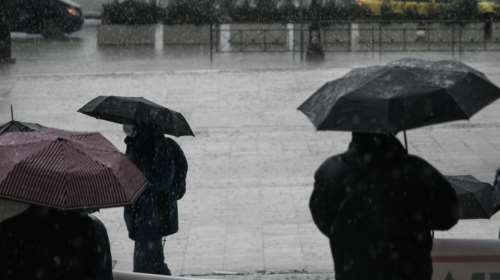 Καιρός: Βροχές, καταιγίδες και πτώση της θερμοκρασίας - Πότε αναμένεται βελτίωση
