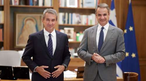 Τα μηνύματα από την προσχώρηση Λοβέρδου στη ΝΔ - "Διεύρυνση με στόχο την αυτοδυναμία"