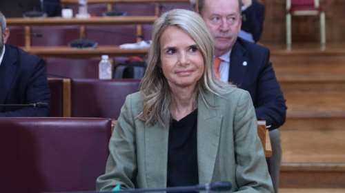 "Ποιος είναι ο Μάκης;": Οι επίμονες ερωτήσεις της Μιλένας Αποστολάκη στον πρώην πρόεδρο του ΟΠΕΚΕΠΕ