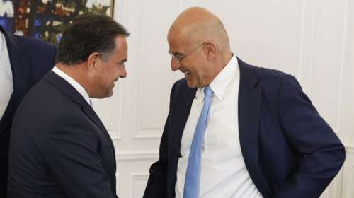 Εύσημα Γεωργιάδη σε Δένδια για τις αλλαγές στις Ένοπλες Δυνάμεις: "Δεν θα πω ψέματα, είναι οραματικό το νομοσχέδιο"