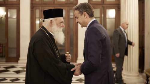 Συνάντηση του Μητσοτάκη με τον Αρχιεπίσκοπο Αθηνών Ιερώνυμο για την αξιοποίηση της εκκλησιαστικής περιουσίας