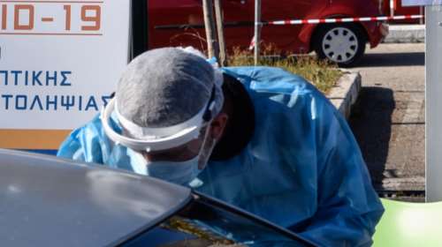 Κορονοϊός: Στο &quot;κόκκινο&quot; παραμένει το ΕΣΥ με 600 διασωληνωμένους - 89 θάνατοι - 1.251 νέα κρούσματα