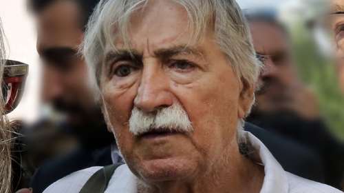 Ανέστης Βλάχος: Θρίλερ με τη διαθήκη - Μήνυση για απάτη και πλαστογραφία κατέθεσε ο γιος του ηθοποιού [Βίντεο]