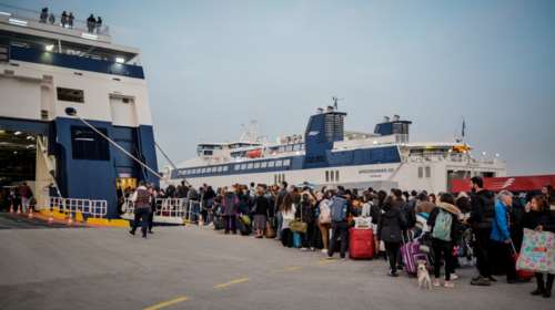 Πάσχα: &quot;Φωτιά&quot; τα ακτοπλοϊκά εισιτήρια για τα νησιά - Αυξήσεις έως και 30% στις τιμές