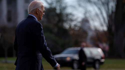 ΗΠΑ: Αυτοκίνητο συγκρούεται με όχημα της ασφάλειας του Τζο Μπάιντεν - Δείτε το βίντεο