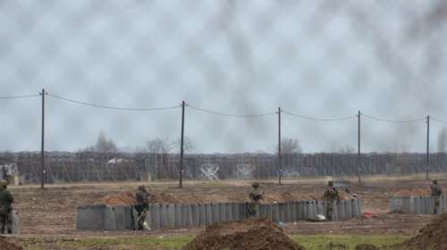 Τουρκικές προκλήσεις στον Έβρο: Ψυχολογικός πόλεμος στον Ελληνικό Στρατό με εμβατήρια και πυροτεχνήματα [Βίντεο]