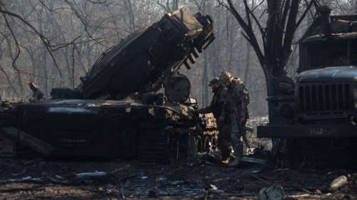 Αμερικανός αξιωματούχος: Οι Ουκρανοί ανακατέλαβαν από τους Ρώσους την πόλη Τροστιανέτς