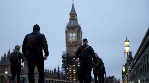 Βρετανία: Οριστικό τέλος για όλα τα περιοριστικά μέτρα - Παύει η υποχρεωτική χρήση μάσκας εκτός από τα μέσα μεταφοράς